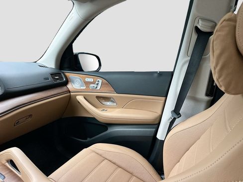 Certified 2026 Mercedes-Benz GLS 450 4MATIC image 25