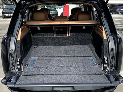 New 2026 Land Rover Range Rover Autobiography image 10
