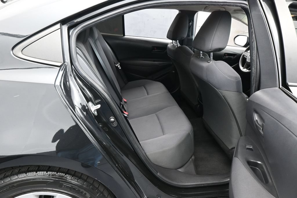 Used 2022 Toyota Corolla LE FWD image 34