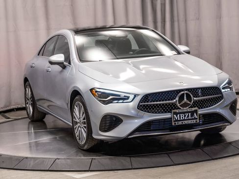 Certified 2025 Mercedes-Benz CLA 250 image 5