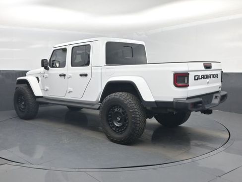 Used 2020 Jeep Gladiator Overland image 4