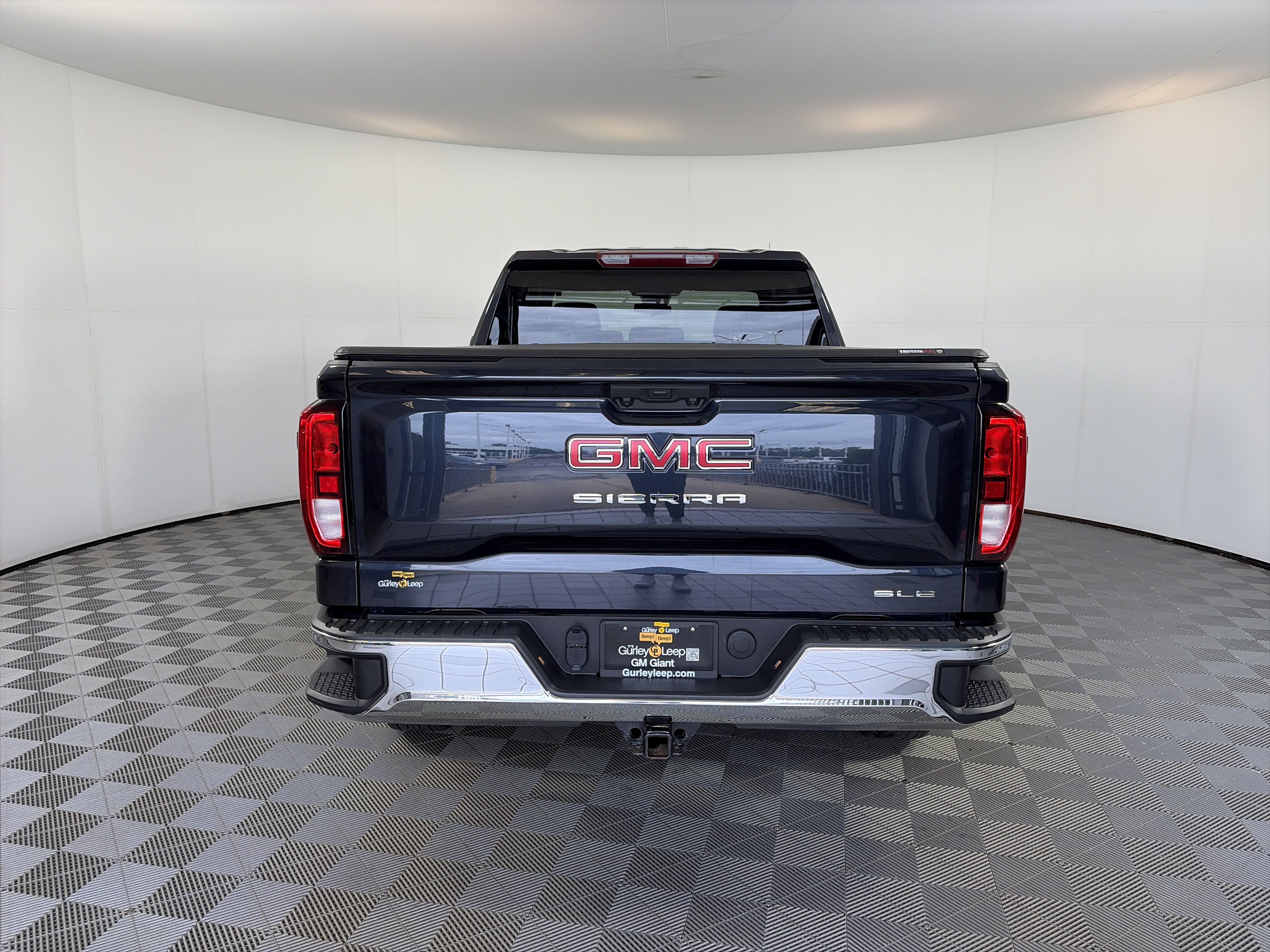 Used 2024 GMC Sierra 1500 SLE AWD/4WD image 9