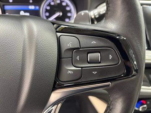 Used 2023 Buick Enclave Essence AWD/4WD image 14