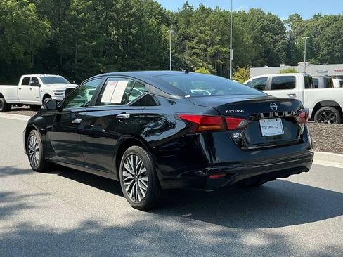Used 2024 Nissan Altima 2.5 SV AWD/4WD image 3