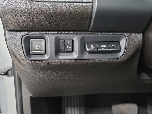 Used 2023 GMC Acadia Denali w/ Denali Technology Package AWD/4WD image 26