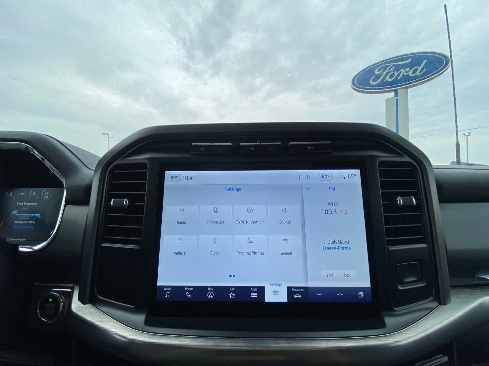 Used 2023 Ford F150 Lariat w/ Equipment Group 502A High AWD/4WD image 32