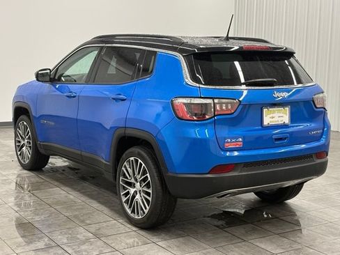 Used 2023 Jeep Compass Limited w/ Elite Group AWD/4WD image 4