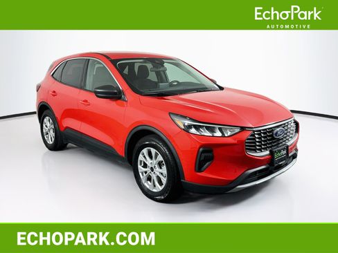 Used 2024 Ford Escape Active FWD image 1
