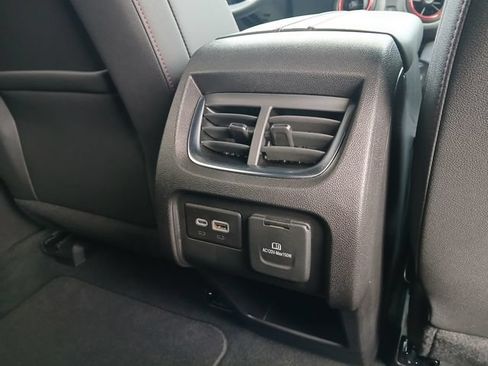 Used 2024 Chevrolet Blazer RS FWD image 30