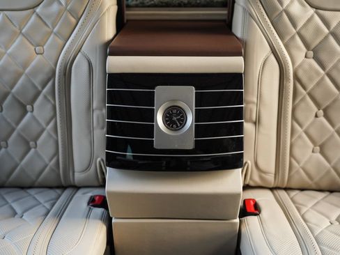 Used 2020 Mercedes-Benz Metris Passenger image 37