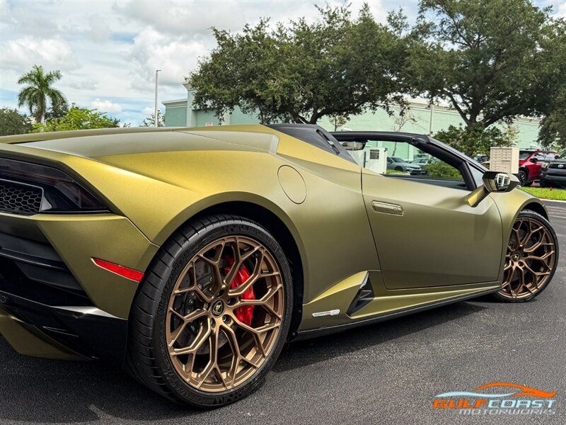 Used 2022 Lamborghini Huracan EVO RWD image 50