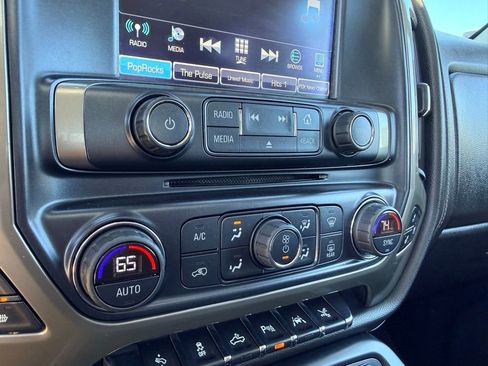 Used 2018 Chevrolet Silverado 1500 High Country image 31