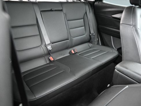 Used 2021 Chevrolet TrailBlazer LT w/ Premium Seating Package AWD/4WD image 28