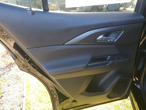 New 2026 Chevrolet Equinox EV LT image 14