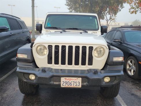 Used 2020 Jeep Gladiator Sport w/ Quick Order Package 24S image 2