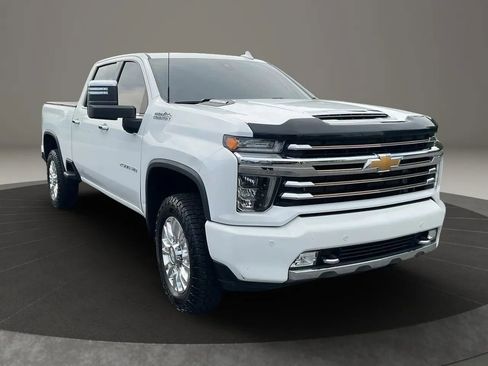 Used 2020 Chevrolet Silverado 2500 High Country w/ Z71 Off-Road Package AWD/4WD image 3