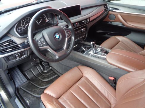Used 2017 BMW X5 xDrive35i w/ Premium Package image 2