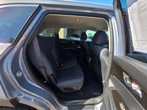 Used 2020 Kia Sorento LX w/ LX I4 Convenience Package image 25