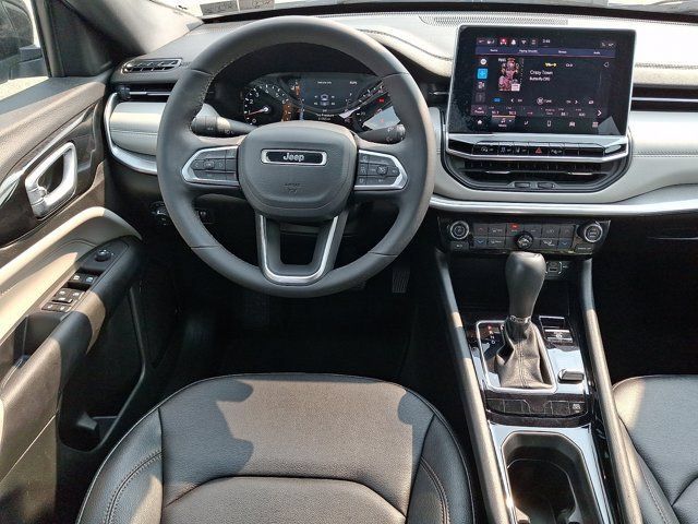 Certified 2024 Jeep Compass Limited AWD/4WD image 14