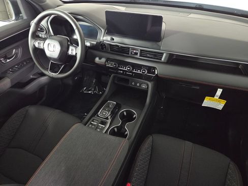 New 2026 Honda Pilot Sport image 17