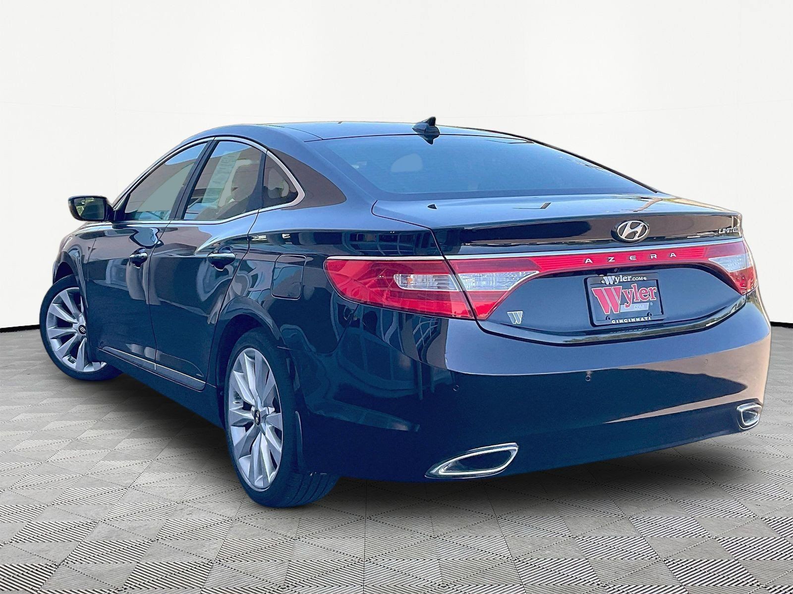 Used 2014 Hyundai Azera Limited w/ Option Group 02 FWD image 4