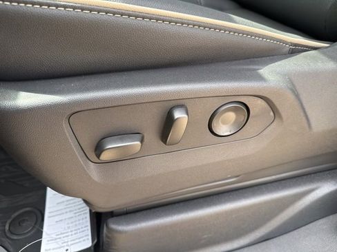 New 2026 GMC Yukon Elevation AWD/4WD image 13