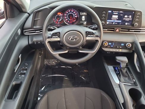 Used 2023 Hyundai Elantra SEL image 42