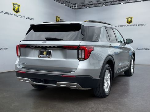 Used 2025 Ford Explorer Active w/ Active Comfort Package RWD image 5