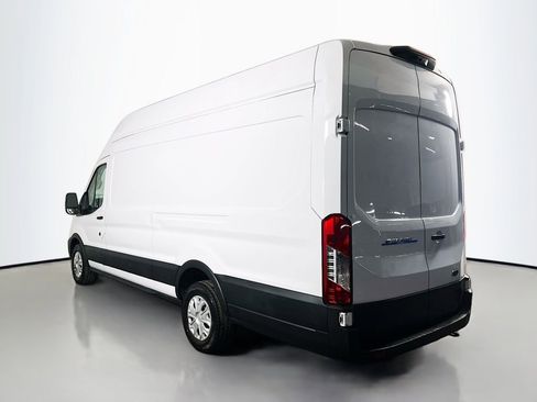 Used 2023 Ford E-Transit 148 High Roof Extended image 7