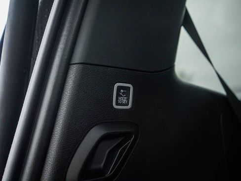 New 2026 Jeep Grand Wagoneer Limited image 9