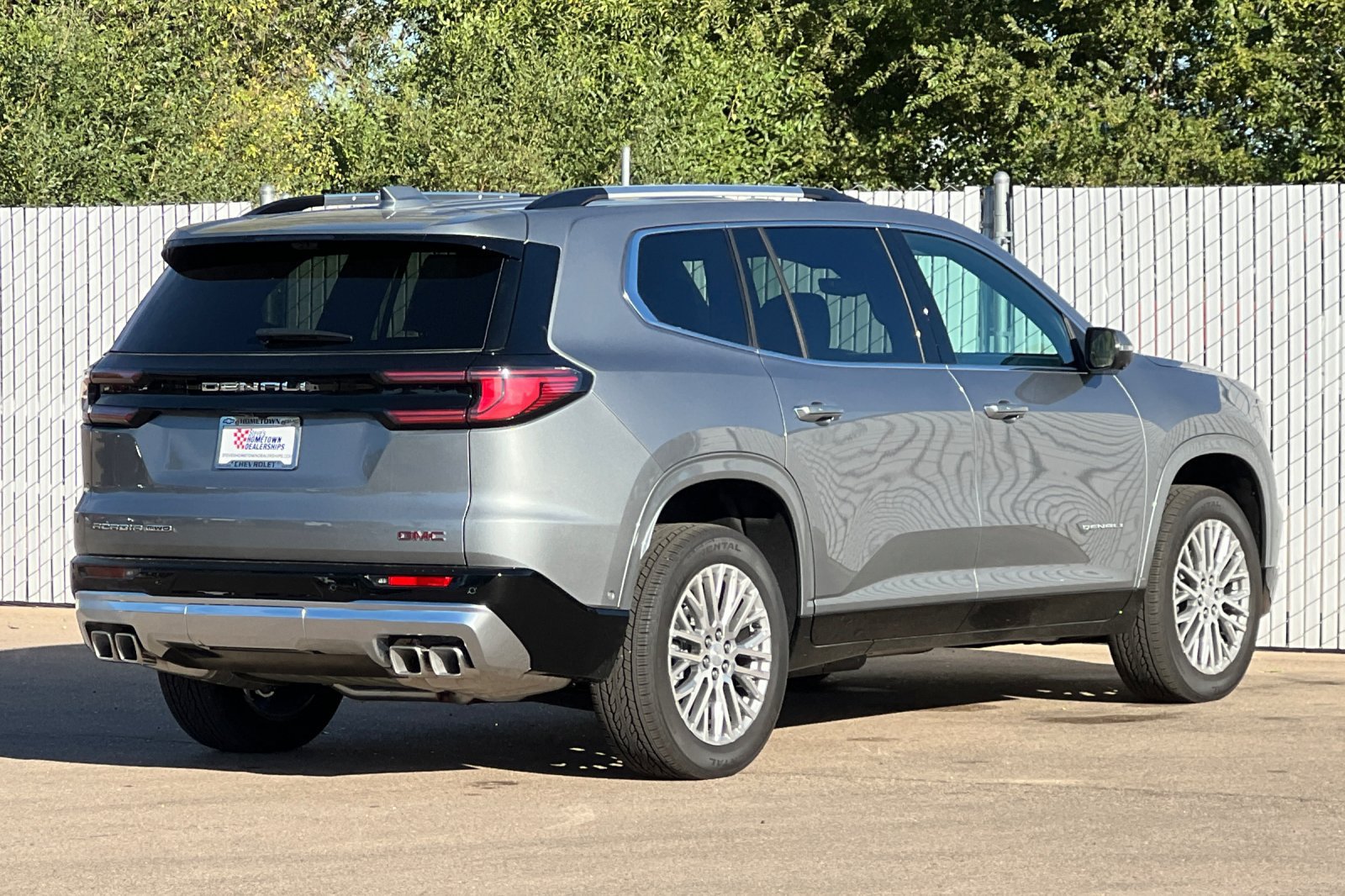 New 2026 GMC Acadia Denali w/ Super Cruise Package AWD/4WD image 4