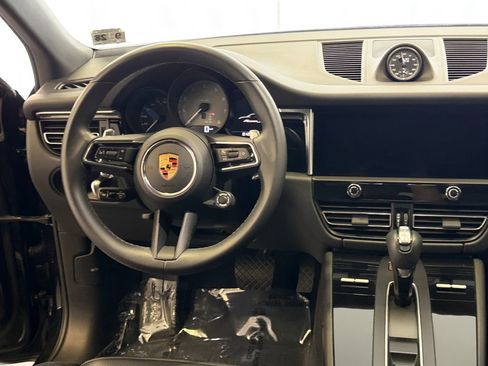 Certified 2024 Porsche Macan S AWD/4WD image 20