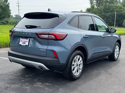 Used 2025 Ford Escape Active w/ Active Premium Tech Pack AWD/4WD image 9