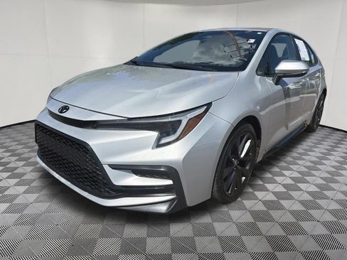 Used 2026 Toyota Corolla XSE FWD image 3