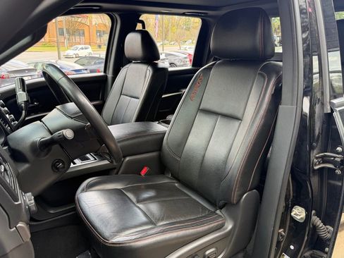 Used 2020 Nissan Titan PRO-4X w/ Pro-4x Convenience Package image 26