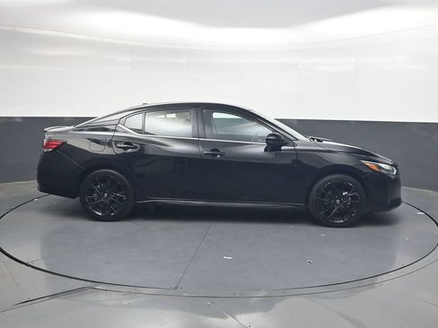 Used 2025 Nissan Sentra SR w/ Midnight Edition FWD image 3