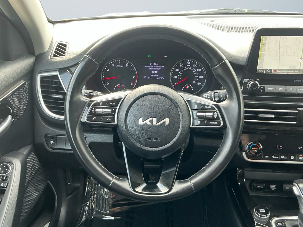 Used 2023 Kia Seltos EX AWD/4WD image 13