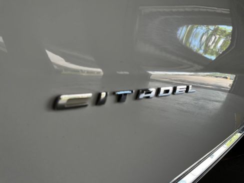 Used 2015 Dodge Durango Citadel w/ Technology Group AWD/4WD image 15