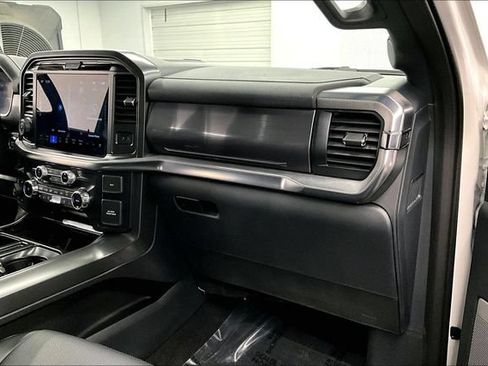 Used 2025 Ford F150 Lariat AWD/4WD image 19