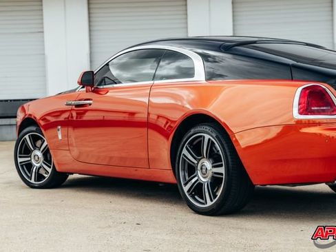 Used 2015 Rolls-Royce Wraith RWD image 57