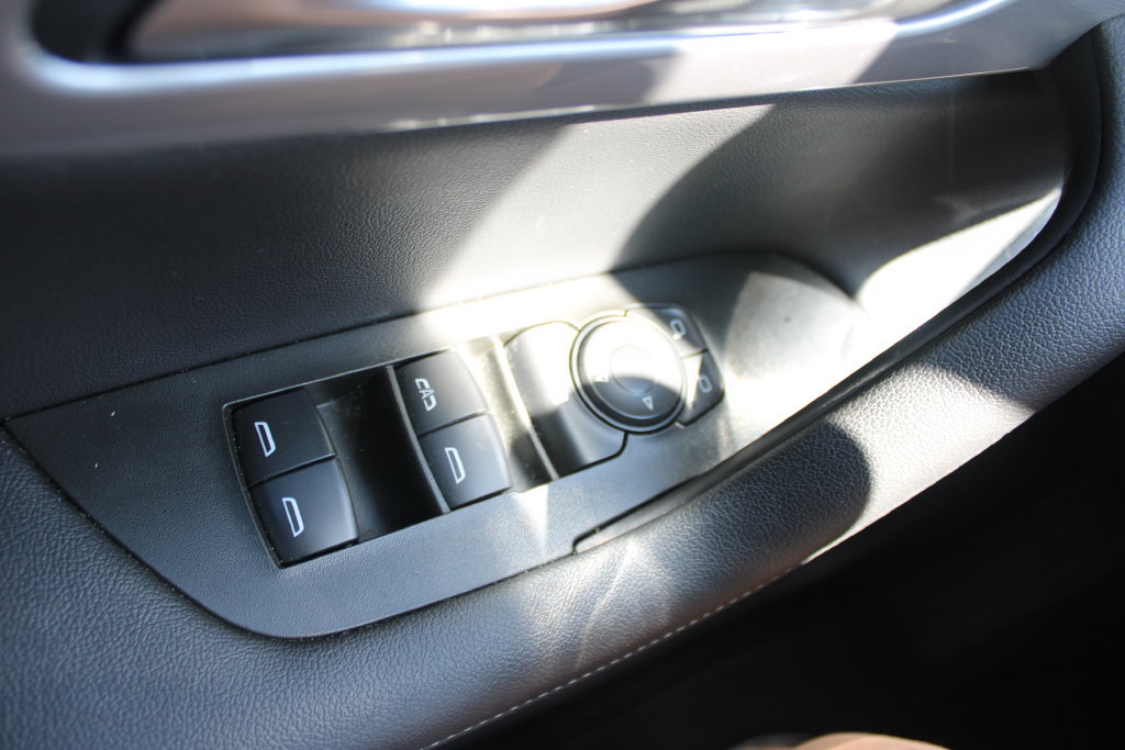Used 2025 Chevrolet Blazer LT FWD image 41