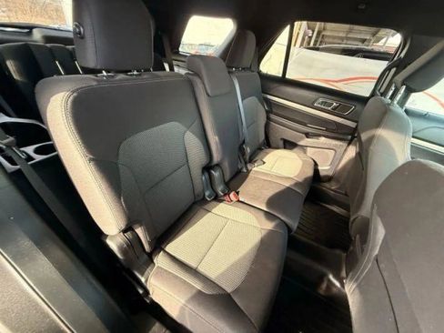 Used 2019 Ford Explorer XLT AWD/4WD image 22