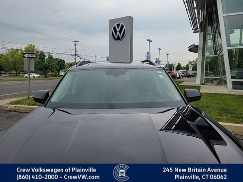 Certified 2022 Volkswagen Atlas SE w/ Panoramic Sunroof Package AWD/4WD image 24