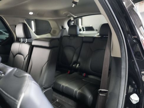 Used 2025 Honda Pilot Elite image 35