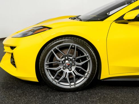 Used 2025 Chevrolet Corvette Z06 image 20