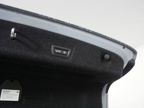 Used 2021 BMW M3 Competition w/ M Carbon Exterior Package image 21