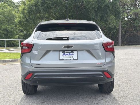Used 2024 Chevrolet Trax RS w/ Driver Confidence Package FWD image 11