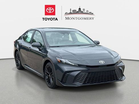 New 2026 Toyota Camry SE FWD image 1