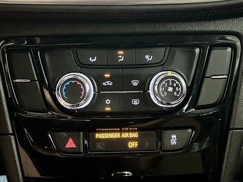 Used 2022 Buick Encore Preferred w/ Safety Package FWD image 10