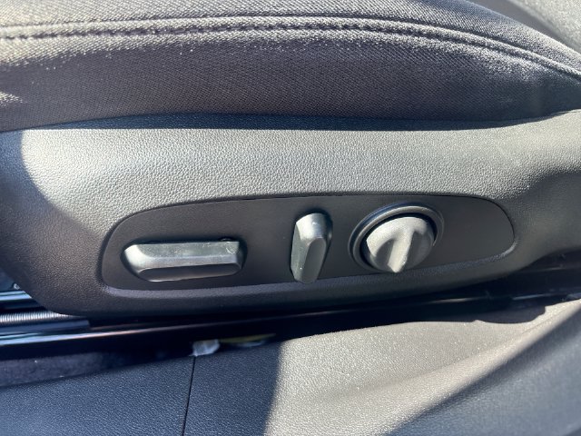 Used 2023 Chevrolet Malibu RS FWD image 12